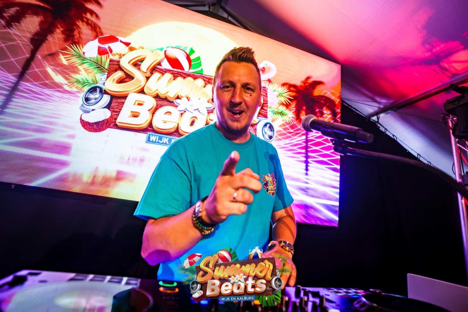 Feest DJ Aaike op Summer Beats festival